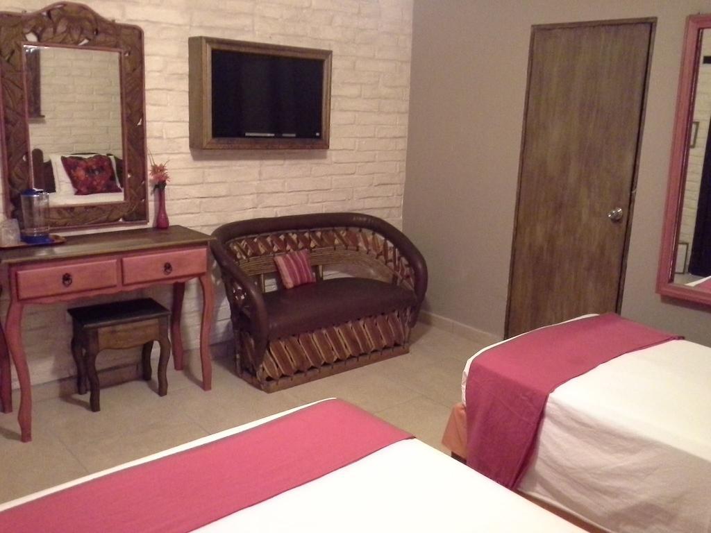 Hotel Yasmin Puerto Vallarta Room photo